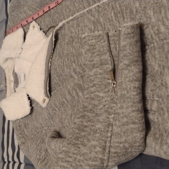 Jacket - Picture 3 of 10